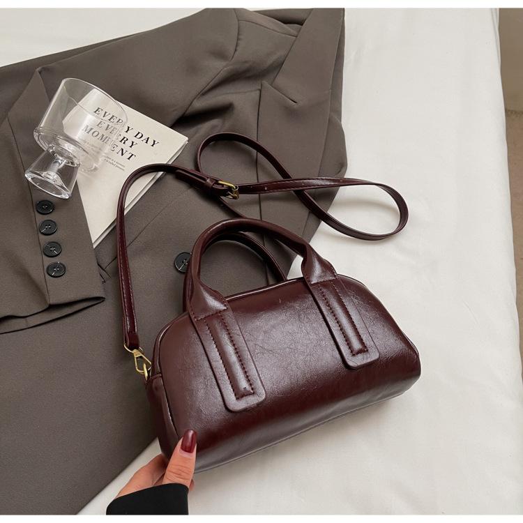 Boston Handbag Women's 2025 New Fashion Retro Handbag Niche Trend Versatile Shoulder Messenger Bag