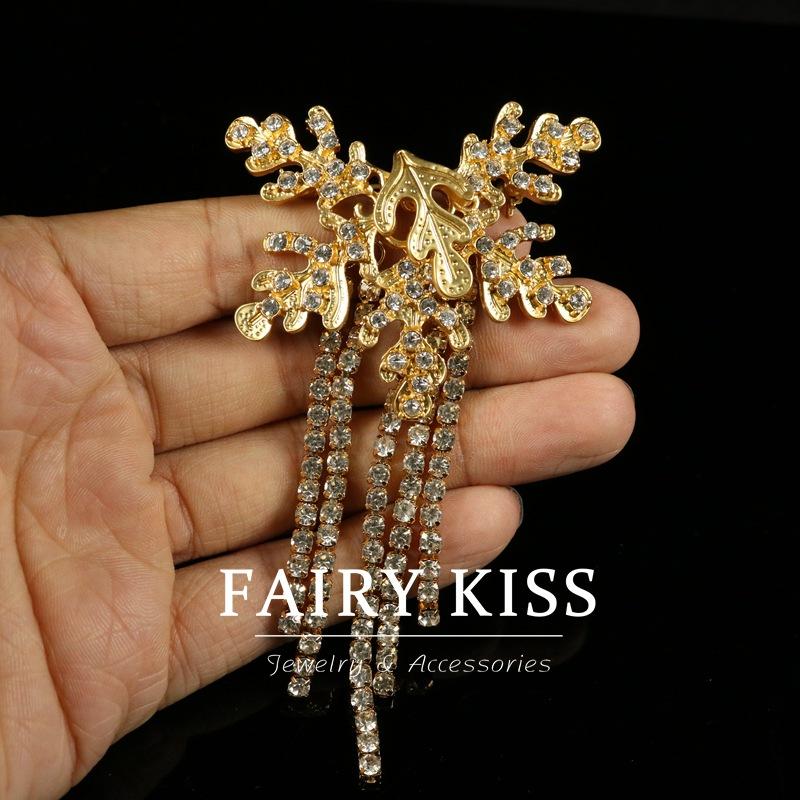 

Модная брошь с бахромой в стиле легкой роскоши, Кленовый лист, Темпераментная, Позолоченная, Корсаж, Универсальные аксессуары для одежды