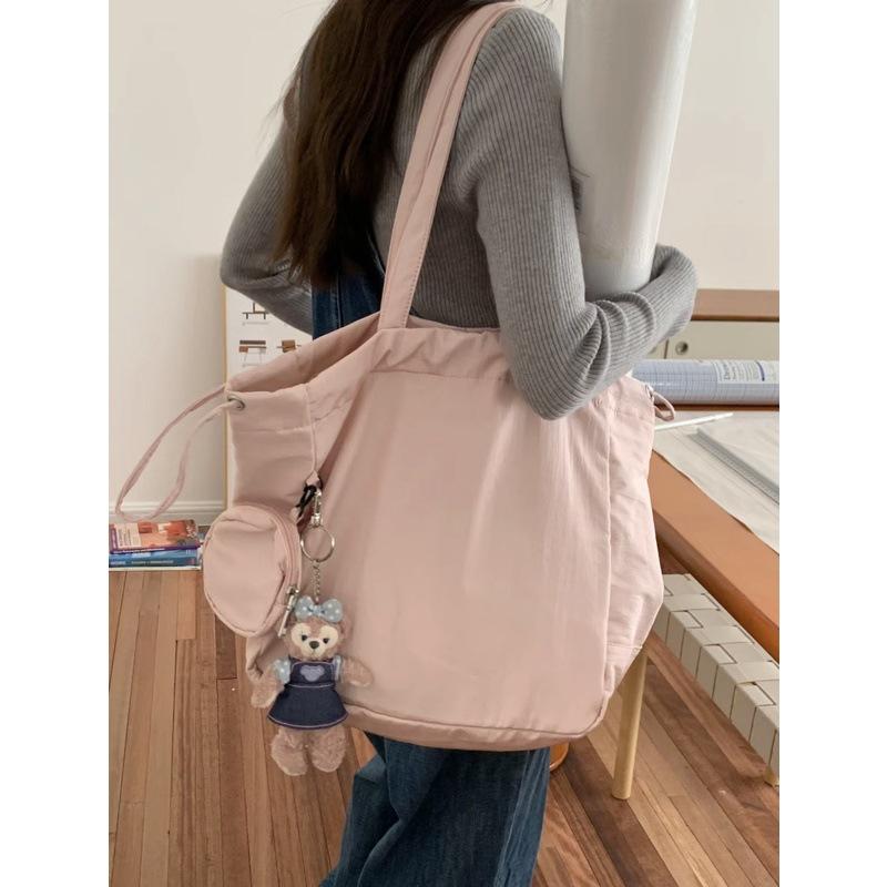 Korean nylon lightweight large-capacity casual tote bag women's 2025 new fitness bag class commuter shoulder bag