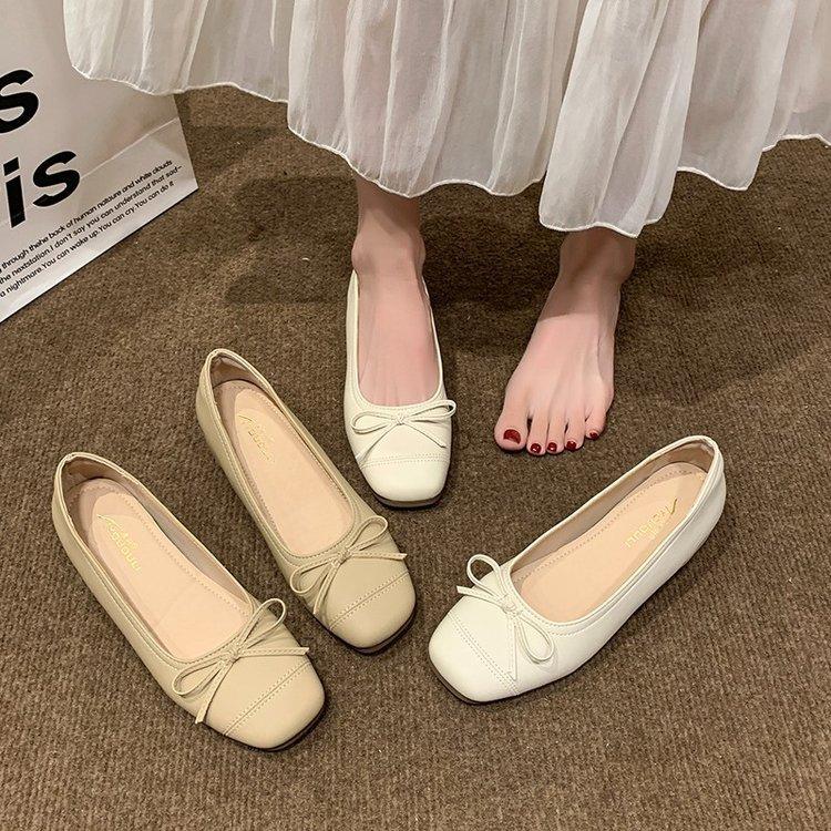 Francouzský temperament čtvercová špička mašlička mělký výstřih jednobarevné dámské boty léto 2025 nové modely k sukním ploché boty s měkkou podrážkou dámské boty