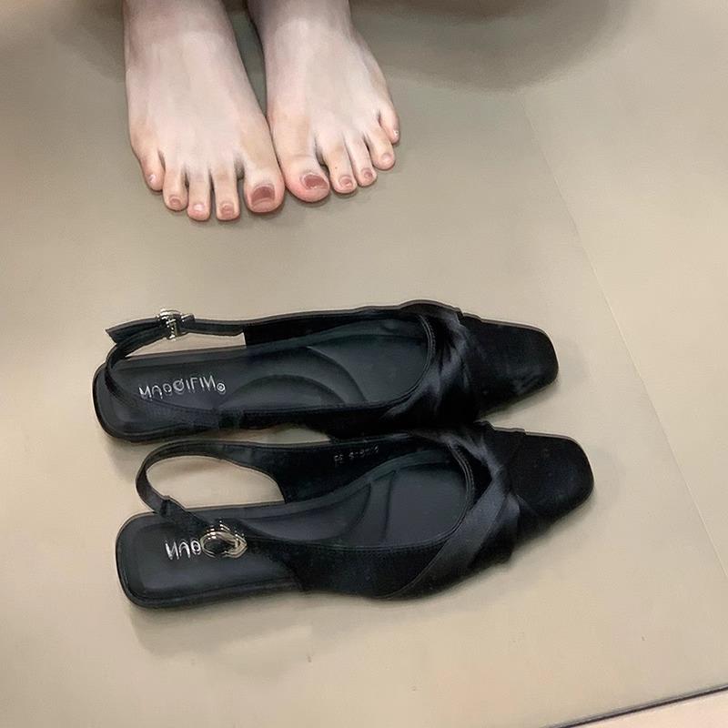 

Сяосянфэн бант атласное сочетание сумка голова сандалии женские лето новые фея ветер нежные задний ремешок одинарные туфли 39 чёрный