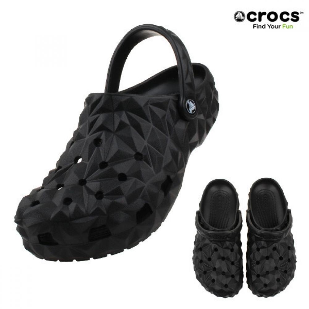 

Crocs Crocs Retail Edition Classic Geometric Clogs 209563 001 Black 209563001/230