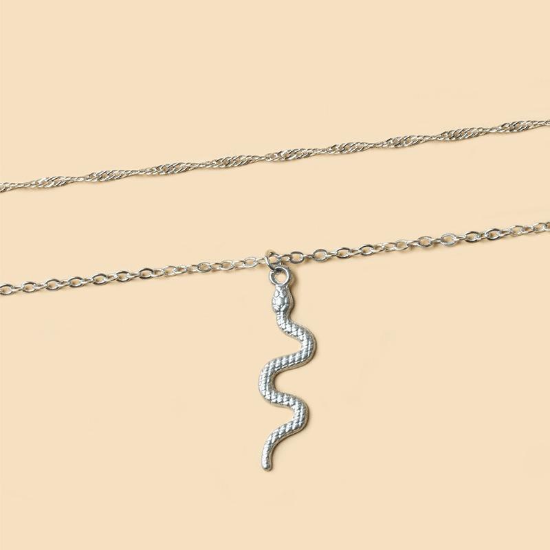 Multi-layer snake necklace jewelry pendant versatile niche alloy women's collarbone chain snake chain