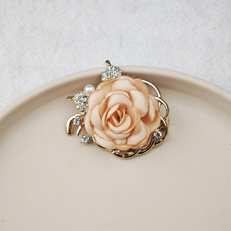 1Pc Pearl Women Botanical Pins Casual Fabric Mother's Day Gift Party Accessories Brooches Rose Flower