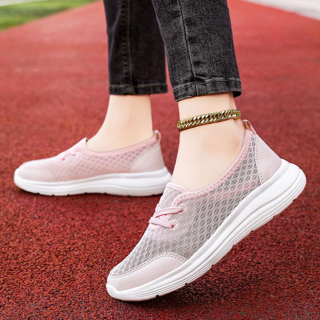 Women's Casual Mesh Slip-On Shoes Lightweight Breathable Walking Sneakers with Flexible Sole Comfortable Fit for Everyday Wear