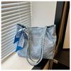 Street Style Large Capacity Tote Bag For Women With Zipper Closure For Casual Travel
