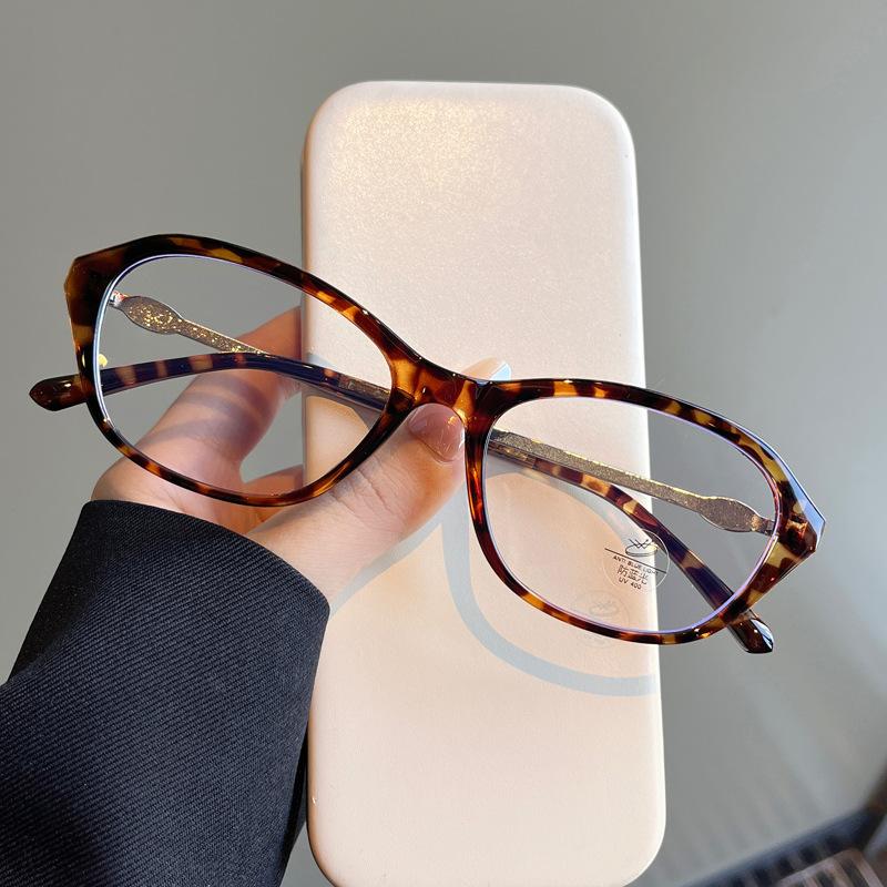 Vintage Retro Style Glasses Frame For Women Fashion Stylish Blue Light Blocking Eyeglasses Campus Style Men Glasses