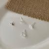 Su Chuang S925 Sterling Silver Ginkgo Leaf Stud Earrings - High-End Niche Design for Girls, Comfortable and Elegant Ear Piercing Care.