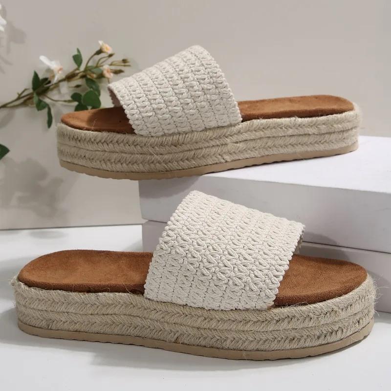 Fashion 2025 New Summer Women's Outdoor Platform Casual Round Toe Sandals Plus Size Simple Design Ladies Slippers for Daily Hot Sale