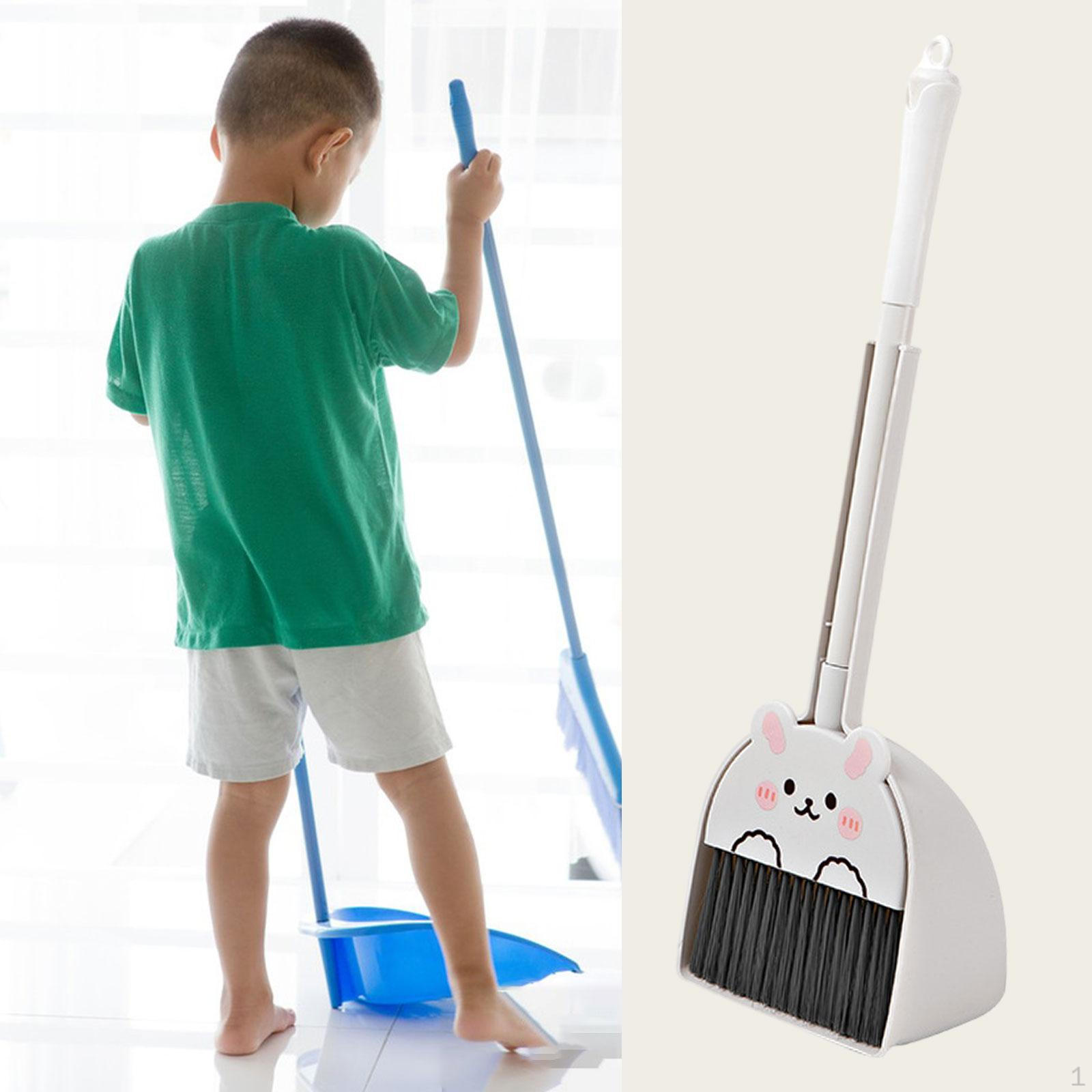 Navaris Kit Menage Enfant Jouet - Kit Nettoyage Enfant Jouet en Bois avec Balai balayette Pelle poussière serpillère et plumeau - Jouet éducatif Montessori pour Garcon et Fille Navaris Kit Menage Enfant Jouet - Kit Nettoyage Enfant Jouet en Bois avec Balai balayette Pelle poussière serpillère et plumeau - Jouet éducatif Montessori pour Garcon et Fille