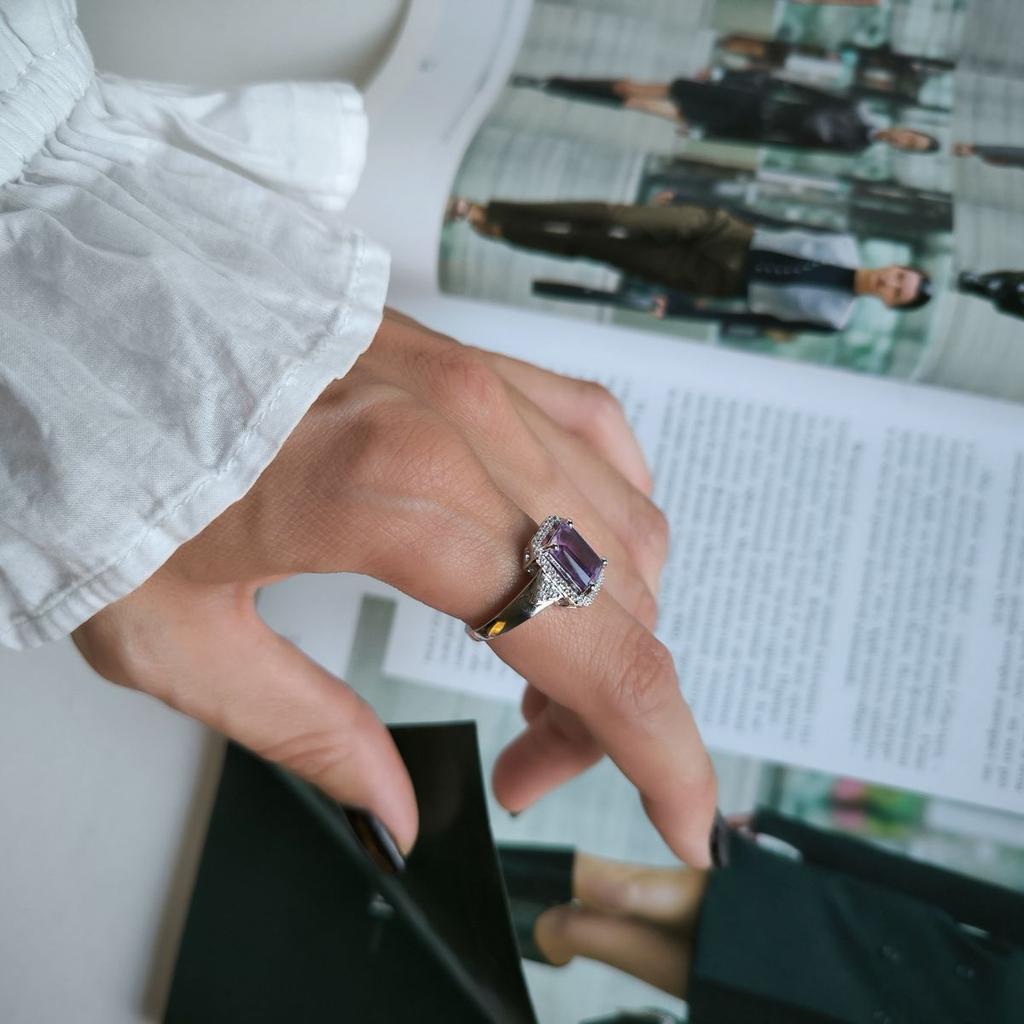Silver Ring with Natural Amethyst, Item Weight 3.74 G (2189206)