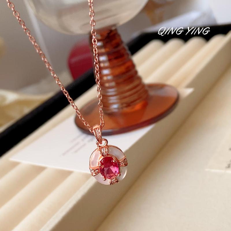Natural Stone Beaded Choker: Retro, Exquisite Luxury Necklace for Women