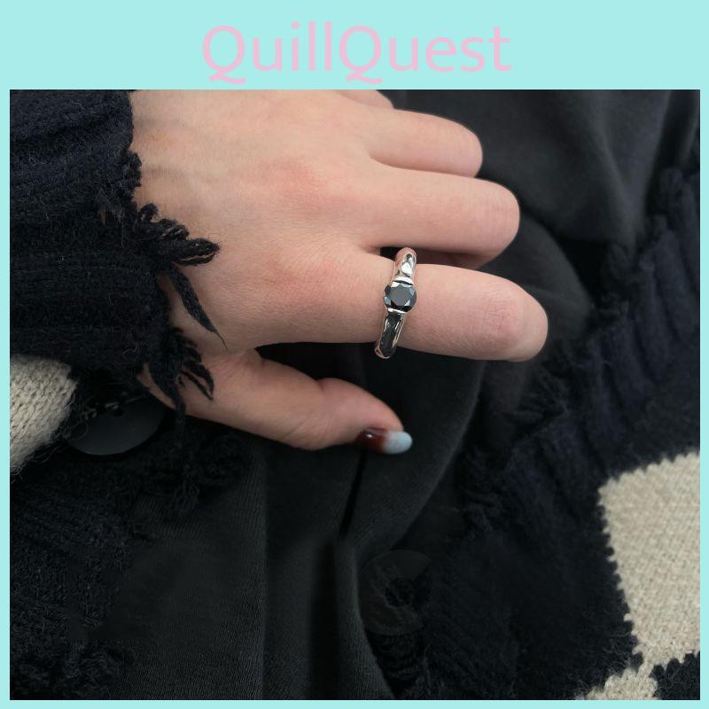 Einzigartiger Japanischer Minimalistischer Gehammerter Schwarzer Zirkonsteinring Für Damen Verstellbare Größe Stilvoller Paarschmuck