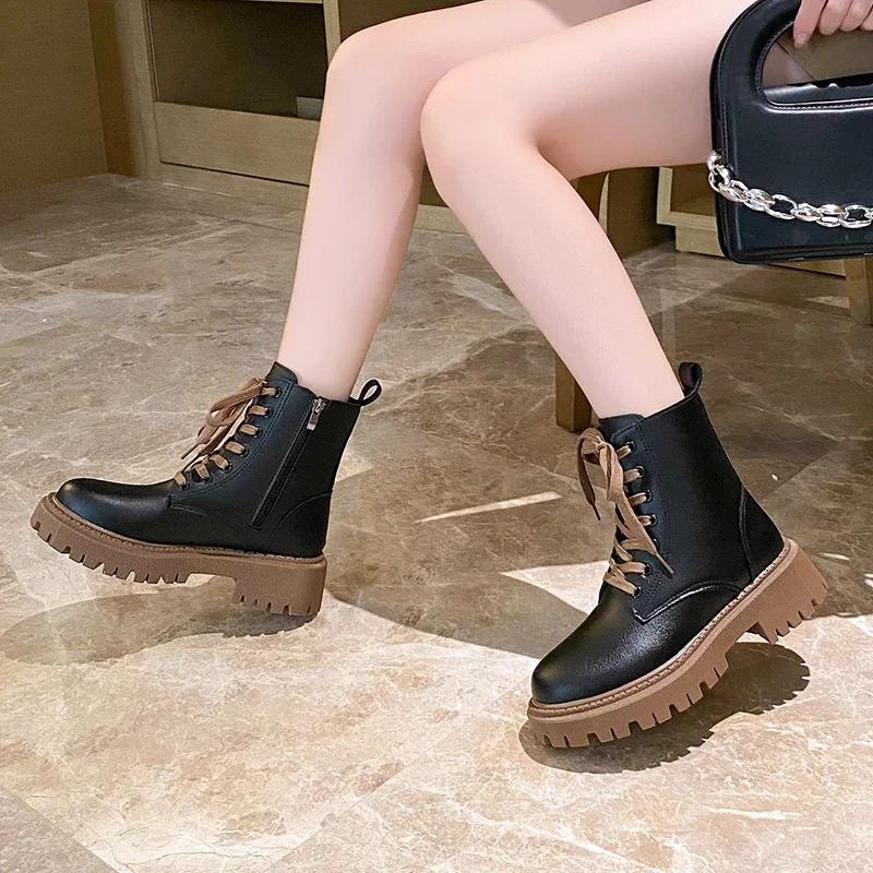 Módní dámské boty ve výprodeji Nové dámské boty se zipem na boku Zimní kulatá špička Plyšový fleece pro teplo Krátké kozačky na blokovém podpatku Módní boty