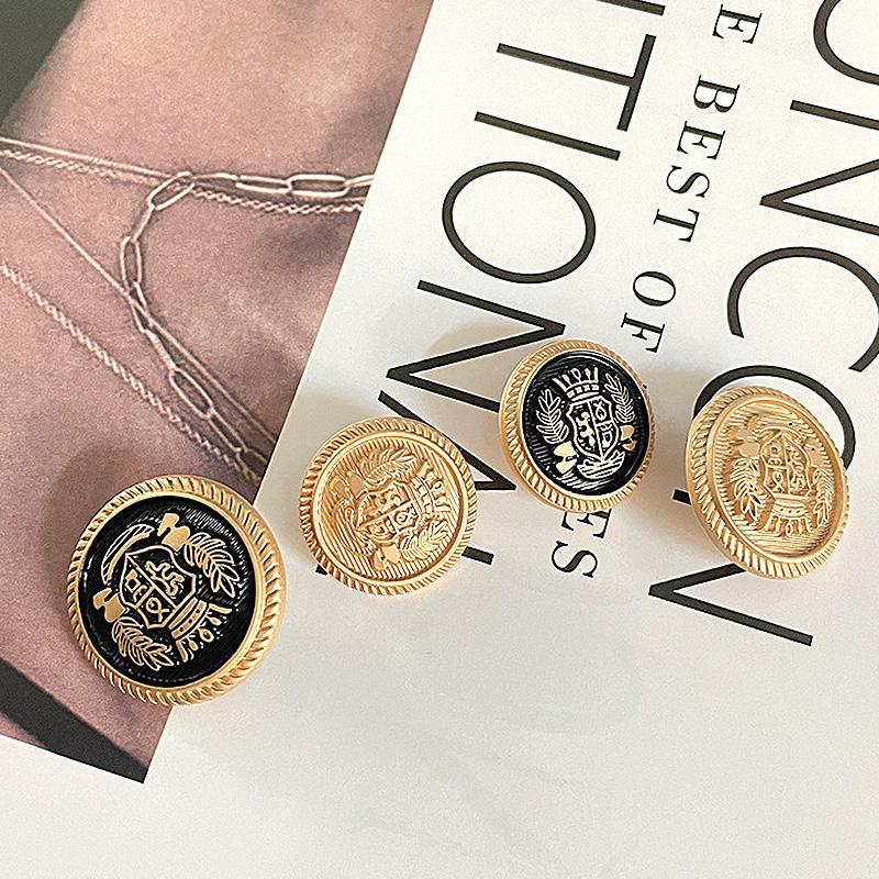 10Pcs Metal Button Crown Shield Pattern Shank Golden Buttons Vintage Hand-Stitched Sewing Clothing Badge Buckles Decorative