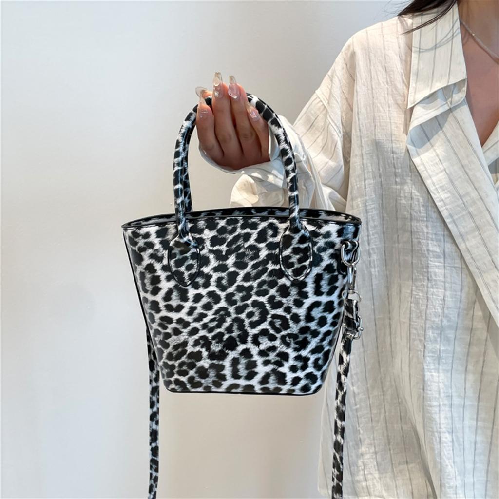 Fashion Trend Leopard Personality Texture Simple Style Crossbody Shoulder Handbag Bucket Bag Female