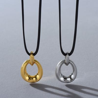 Premium Metal Circle Pendant Black Rope Sweater Chain Light Luxury Premium Trendy Temperament Autumn And Winter Fashion Commuter Must Enter Necklace