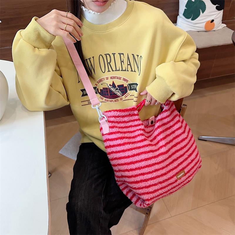 Damen Plüsch Leopard Umhängetasche Trendige Tragetasche Große Kapazität Stilvolle Lässige Crossbody-Tasche Outdoor Reisetasche CLE