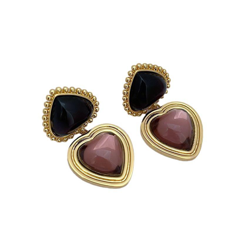 Elegant Light Luxury Shell Heart Earrings for Gentle, Sweet Style
