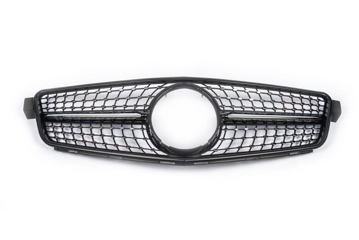 

Передняя решетка Diamond Black для Mercedes C-class W204 2007-2015 гг