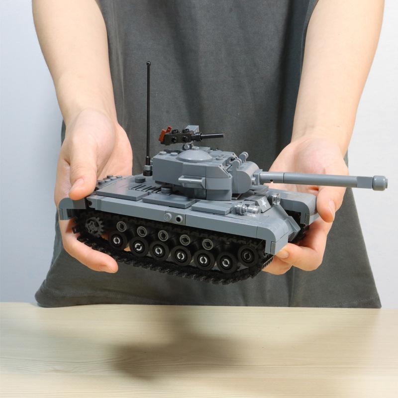 574pcs MOC World War II Military Series M26 Patton Heavy Tank Armored Vehicle Building Set Toy