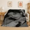 Kpop Hyunjin Stray Kids Musik Flanelldecke Weich Warm Überwurfdecke für Schlafzimmer Wohnzimmer Bett Reise Camping Picknick Geschenk