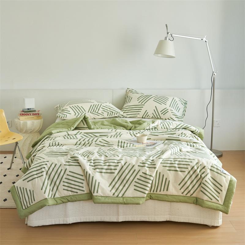 100% Cotton Animal Botanical Print Summer Comforter Comfortable Soft Breathable and Lightweight Quilted and Machine Washable