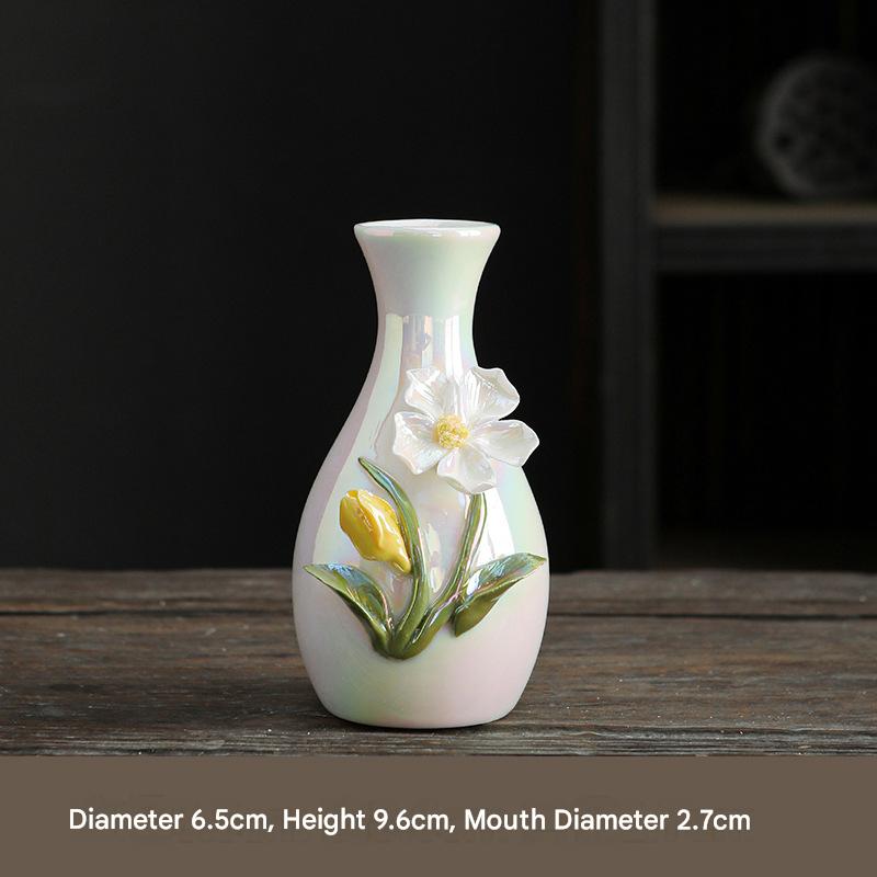 Hand-sculpted flower ceramic vase, ceramic hand-sculpted flower vase, desktop dried flower arrangement decoration