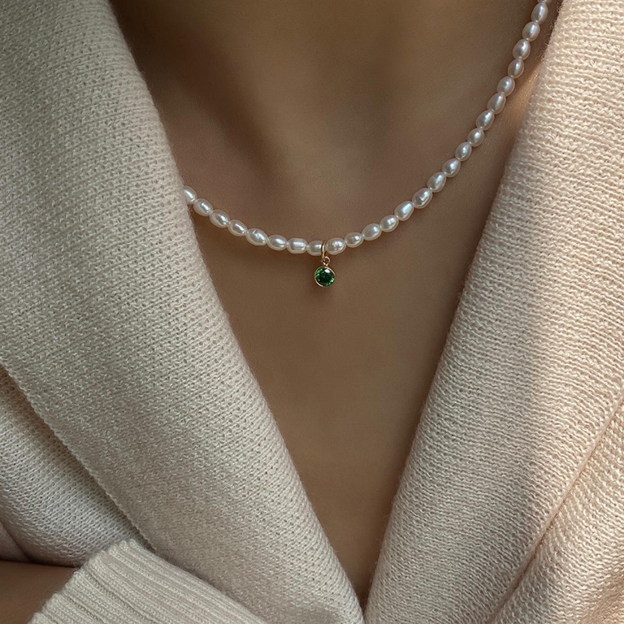 

14K gold-wrapped mini emerald zircon natural freshwater pearl necklace light luxury ins niche collarbone chain temperament women 40cm total length with 3cm extension chain