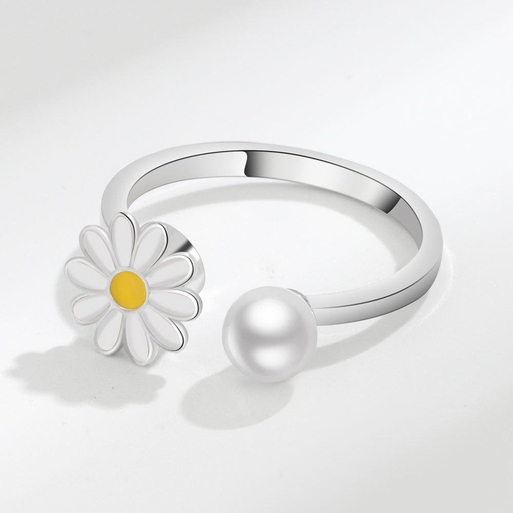 Small Daisy Adjustable Ring With Pearl Decor For Women Fashion Accessory