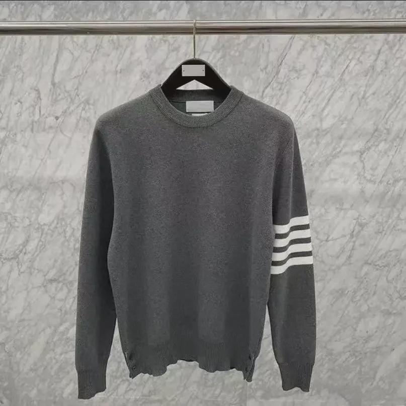 

2023 Autumn/Winter Women s Loose Knit Pullover Sweater with TB Four-Bar Design - Casual Round Neck, Korean Style L сірий колір