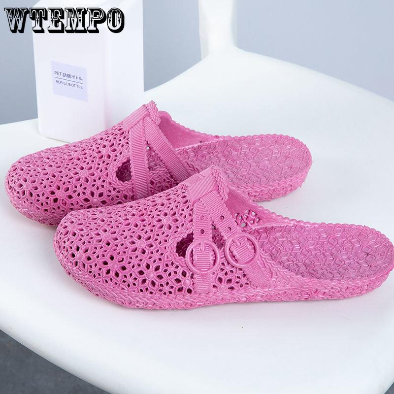 Chinelos de PVC femininos para uso externo, sapatos furados, verão, fundo macio, fundo grosso, sandálias para casa, banheiro, oco, embrulhado, chinelos de praia ao ar livre