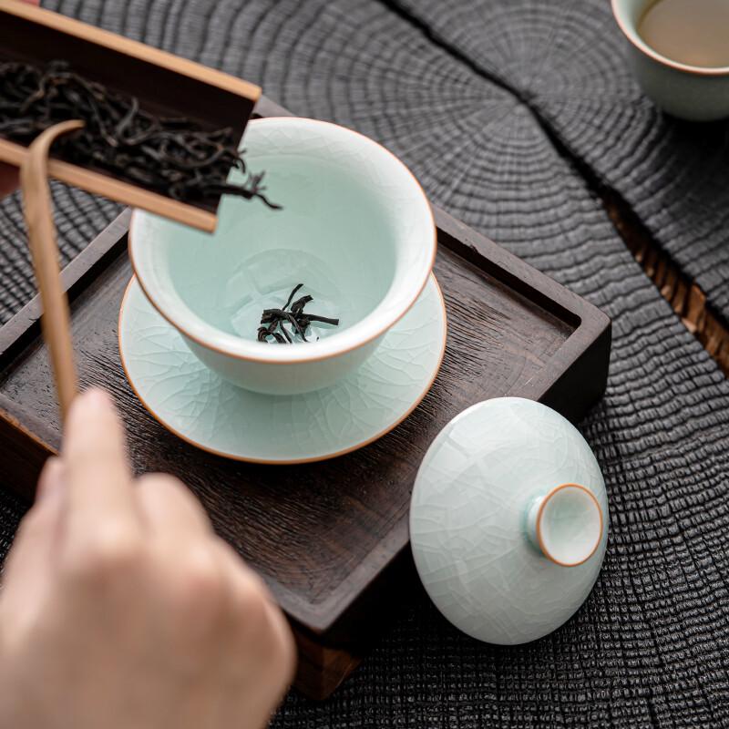 Sushih Ru Kiln Eggshell Green Sancai Gaiwan