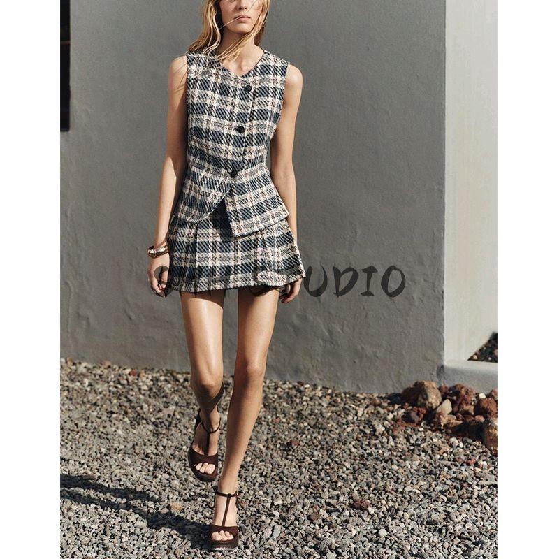 Plaid Texture round Neck Vest Vest 8574021 Wide Pleat Plaid Texture A- Line Skort 8574022