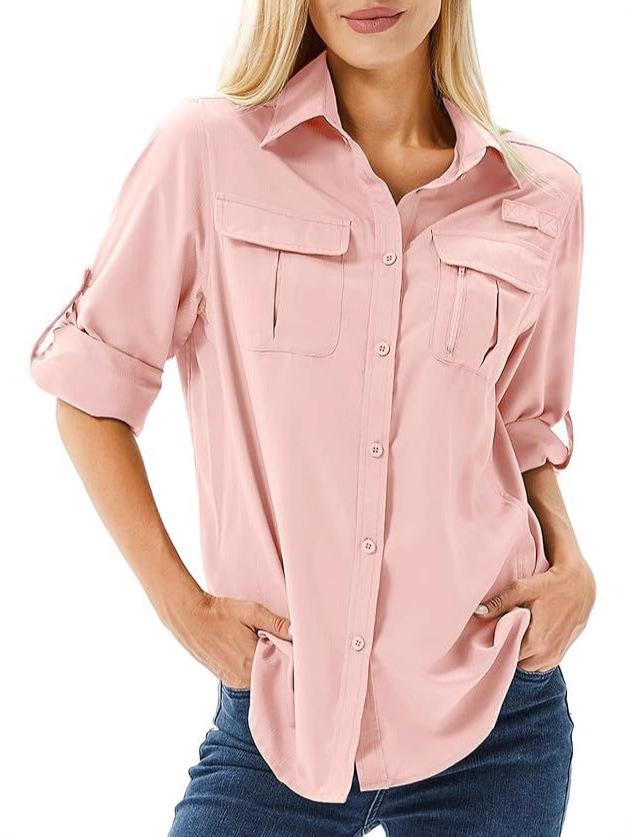 Camicia da donna color cachi a maniche lunghe con tasche sul petto e laccetti sui polsini