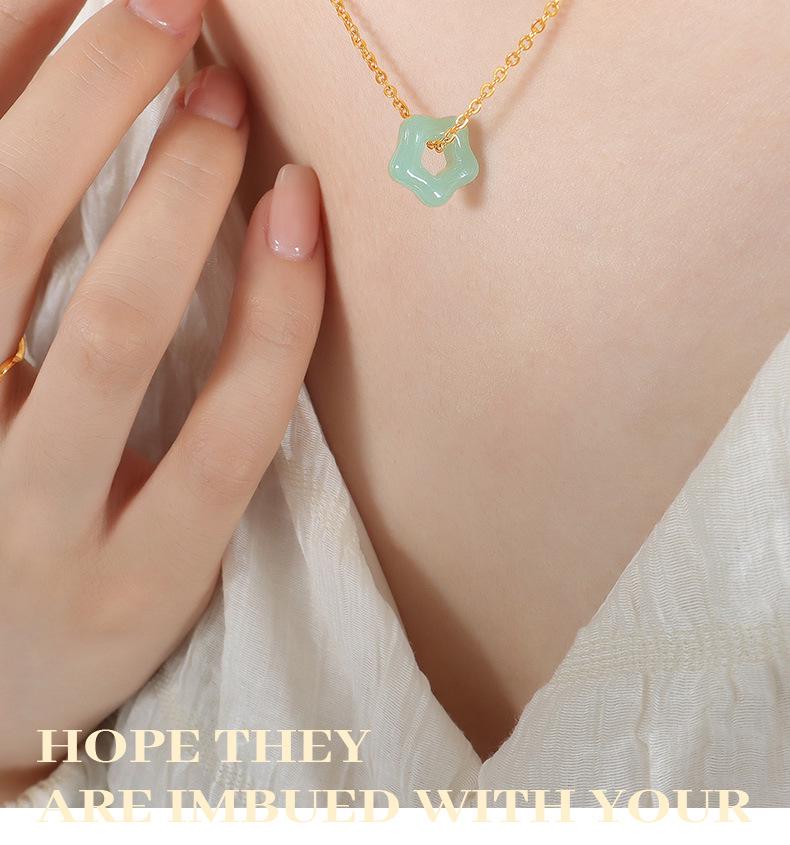 Hollow Jade Star Pendant Necklace: Non-Fading Light Luxury Women's Clavicle Jewelry