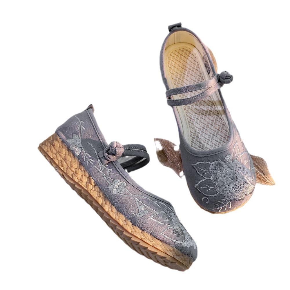 Vintage Chinese Handmade Embroidered Cloth Shoes - Women's Hanfu Flats Antique Breathable Non-Slip Walking Shoes