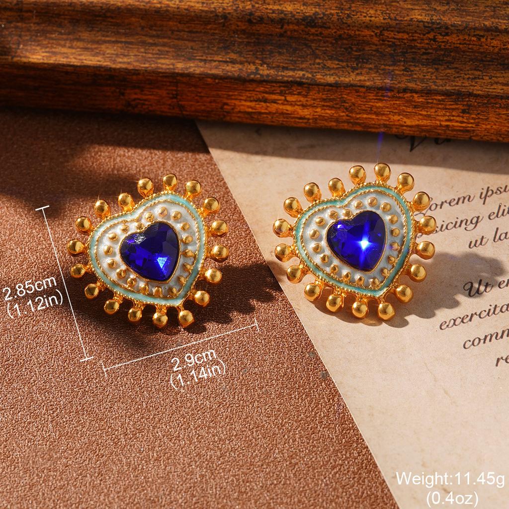 Medieval painted pearl earrings retro vintage fringed French niche design love light luxury stud earrings silver needle