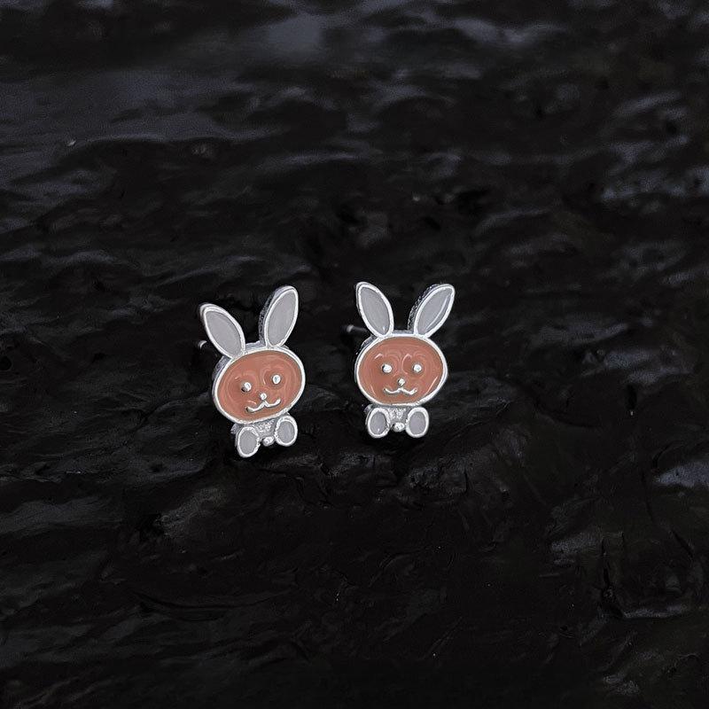 Kolczyki z Króliczkami są Urocze i Odpowiednie dla Najlepszych Przyjaciółek do Wręczania Prezentów