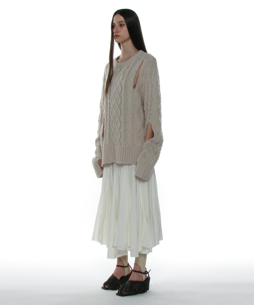 PARTIMENTO WOMEN Heavy Cutout Cable Knit Crew Neck_Ivory
