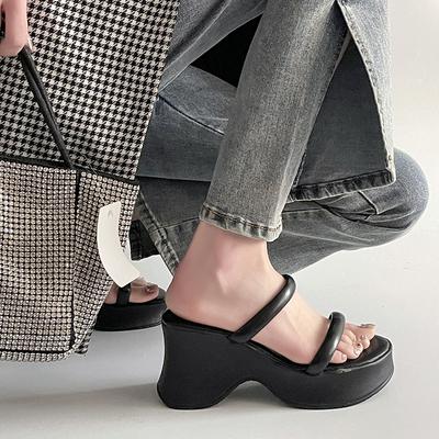 French Fairy Style Thick-bottomed Slope Heel One-word Slippers for Women To Wear 2025 Spring New with Skirt Thick Heel Cool Slippers