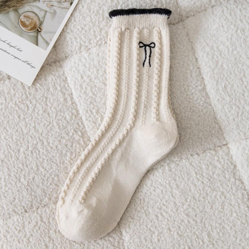 Embroidered Bow Wool Socks, Thickened Warm Socks for Autumn and Winter, Women's Twisted Retro Mid-calf Socks, Women's Socks