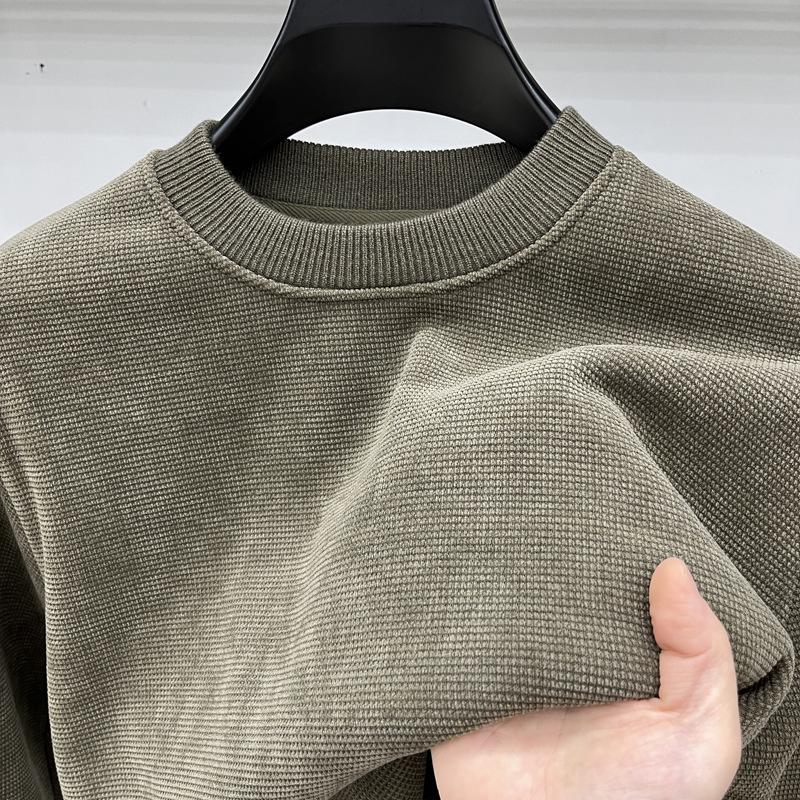 Men's Premium Fleece-Lined Sweatshirt: Warm, Thick, Solid Color, Round Neck, Long-Sleeve Base Layer for Autumn & Winter.