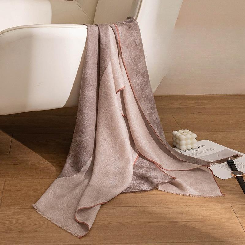 Light Luxury and High End Mocha Jacquard Checkerboard Pure Cashmere Scarf Autumn and Winter Style