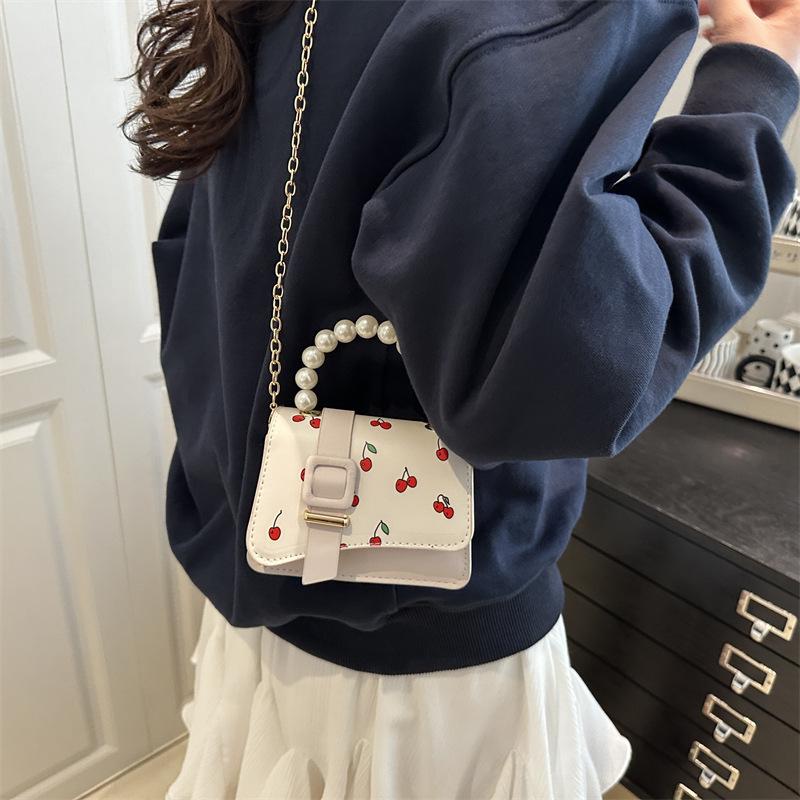 Aesthetic Temperament Trendy New Pearl Handbag 2025 Korean Version Simple Fashion One Shoulder Crossbody Small Square Bag Women
