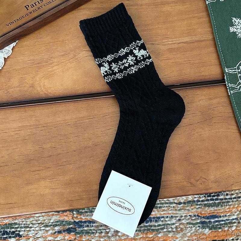 New Autumn and Winter Thick Warm Wool Socks Women Cute Kawaii Warm Snow Socks Christmas Retro Reindeer Loose Middle Tube Socks 35-39