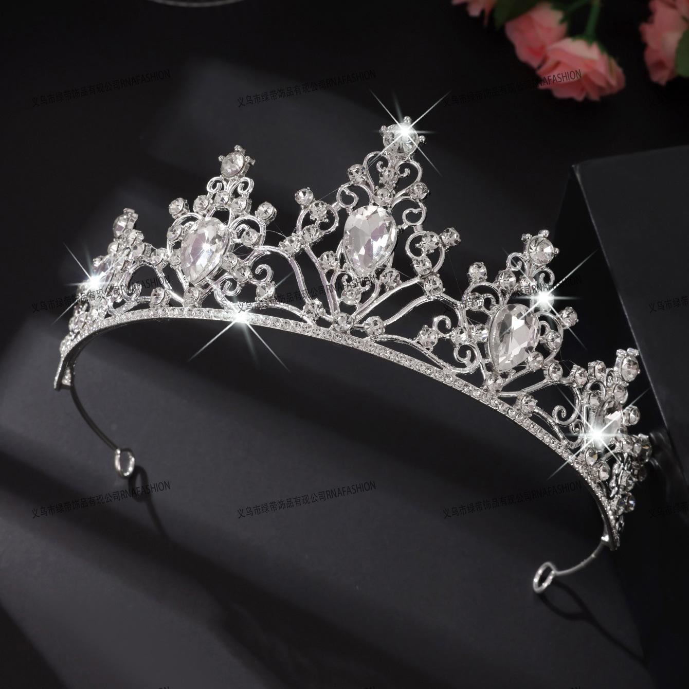 

Многоцветный бриллиантовый цветок свадебный ювелирный набор: Ожерелье, серьги-пусеты и браслет.