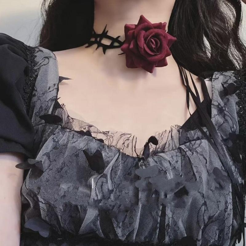 Fashion Punk Necklace Rose Flower Chokers Necklaces Women Thorny Rose Clavicle Chain Necklaces Club Party Sexy Ornament