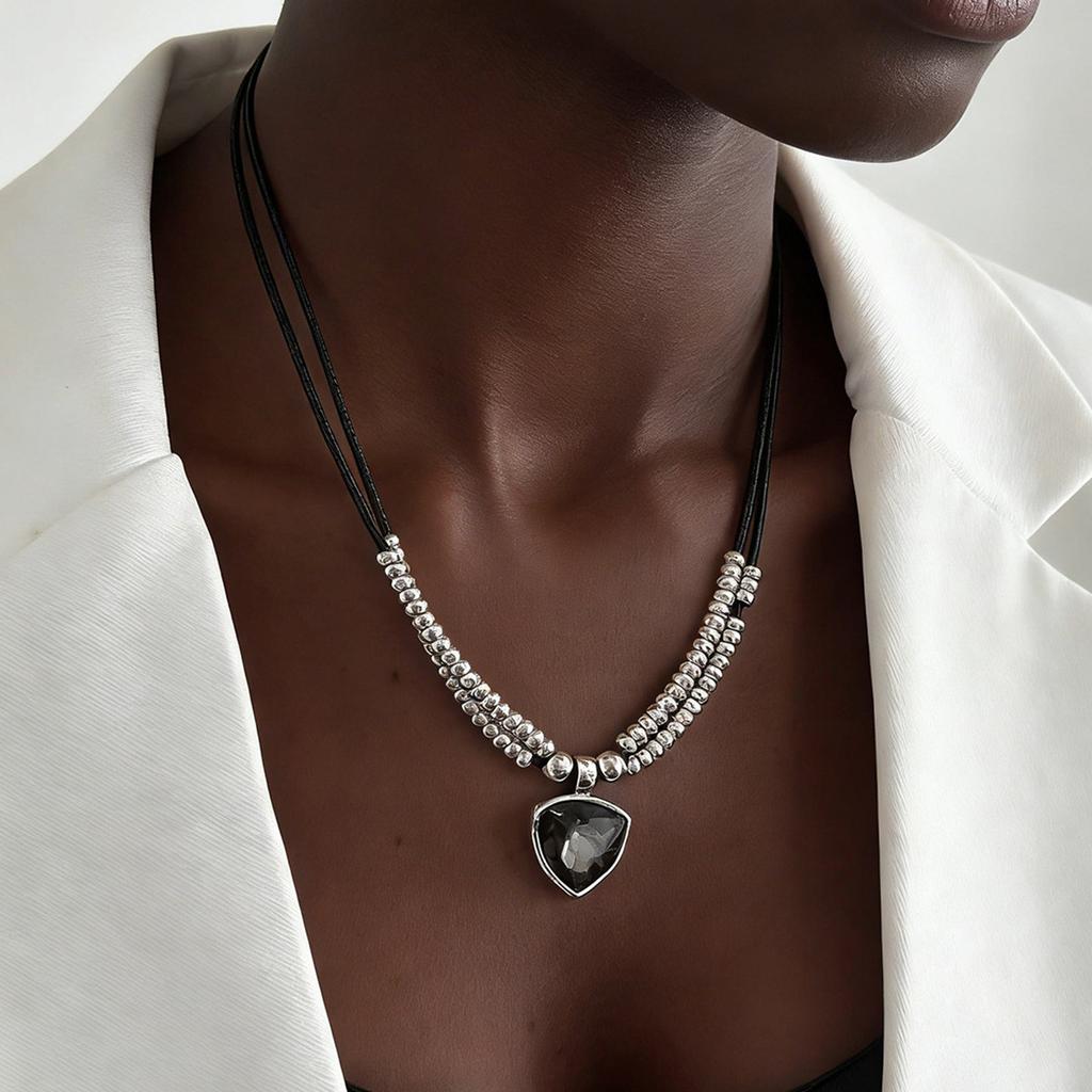 Collar con Colgante Geométrico Negro Acrílico Exagerado DIEZI Para Mujer Gargantilla de Moda Collar de Cuerda para Clavícula Joyería de Fiesta