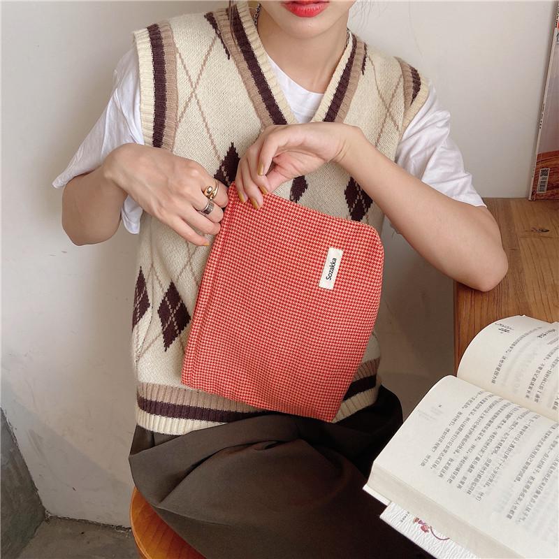 

Makeup Storage Bag Fashion Casual Retro Simple Practical Exquisite Style Girl Red